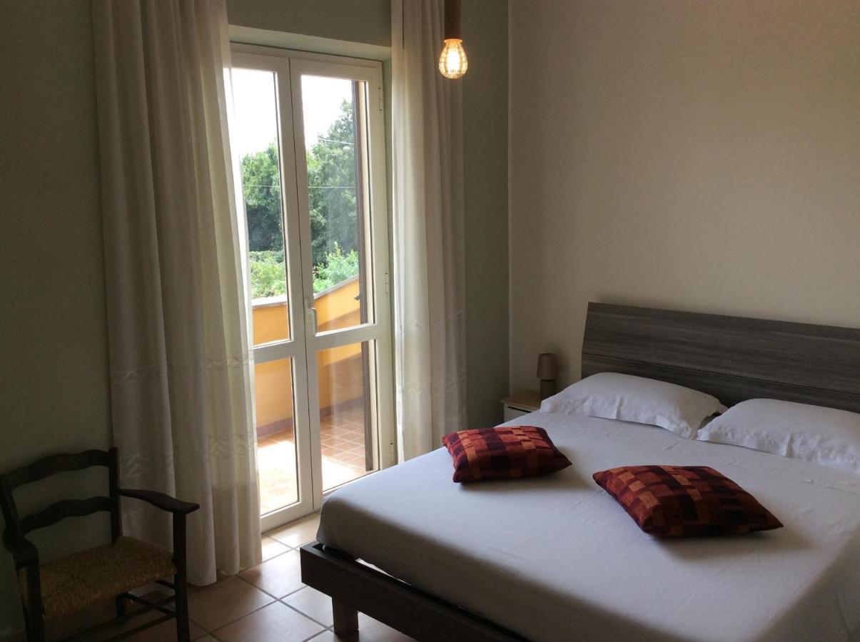 Bed and Breakfast Relais Le Folaghe Ladispoli Esterno foto