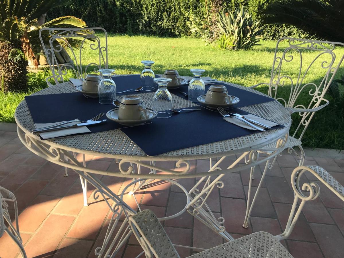Bed and Breakfast Relais Le Folaghe Ladispoli Esterno foto